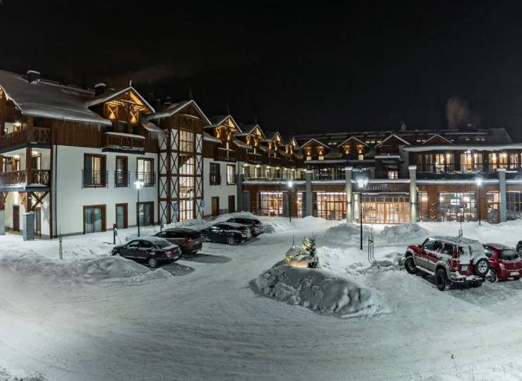 Zaledwie 200 m od hotelu znajduje się całoroczny wyciąg krzesełkowy na Palenicę