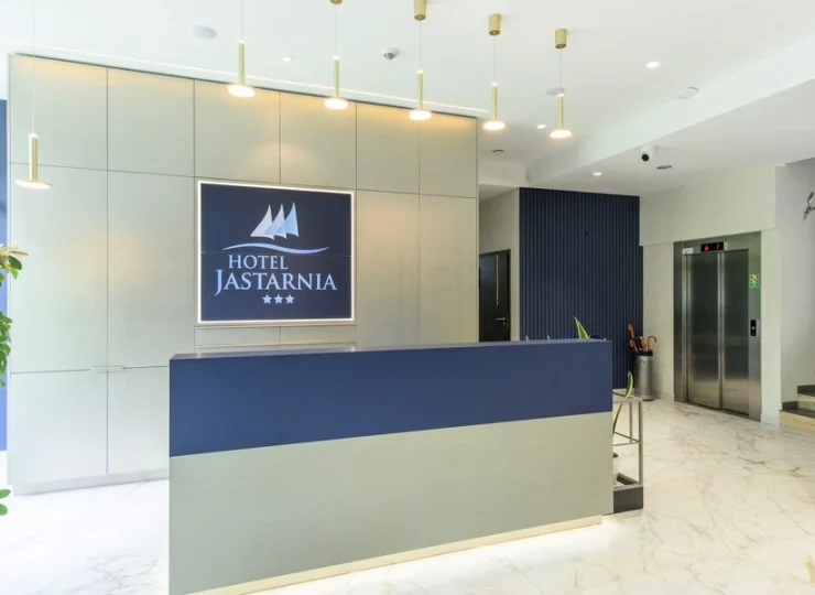 Recepcja Hotelu Jastarnia jest czynna przez całą dobę