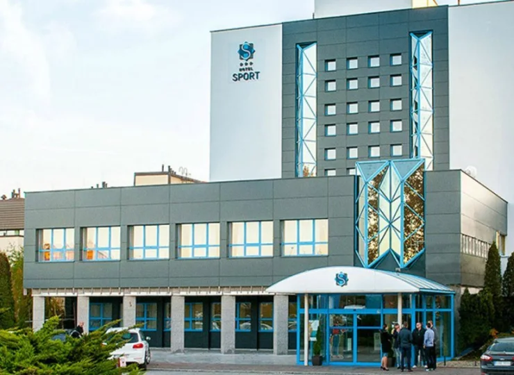 Hotel Sport położony jest w centrum Bełchatowa tuż przy sportowych arenach