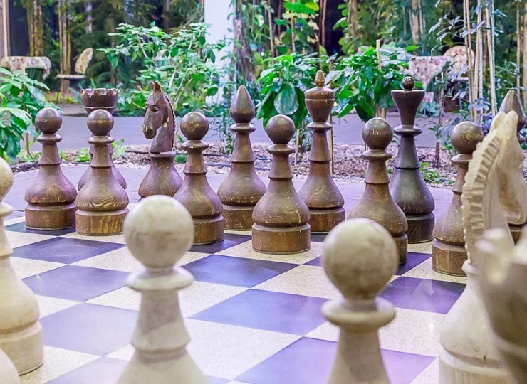 W którym można pograć w przestrzenne szachy