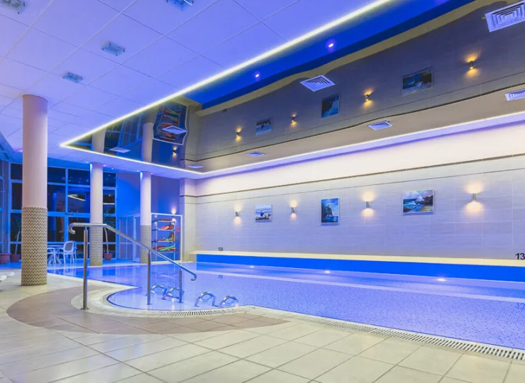 Ośrodek wypoczynkowy Jantar oferuje nadmorski relaks w obiekcie z basenem