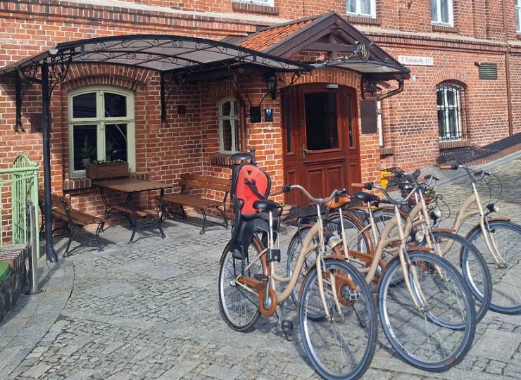 Hotel dysponuje wypożyczalnią rowerów na których można zwiedzać miasto i okolicę