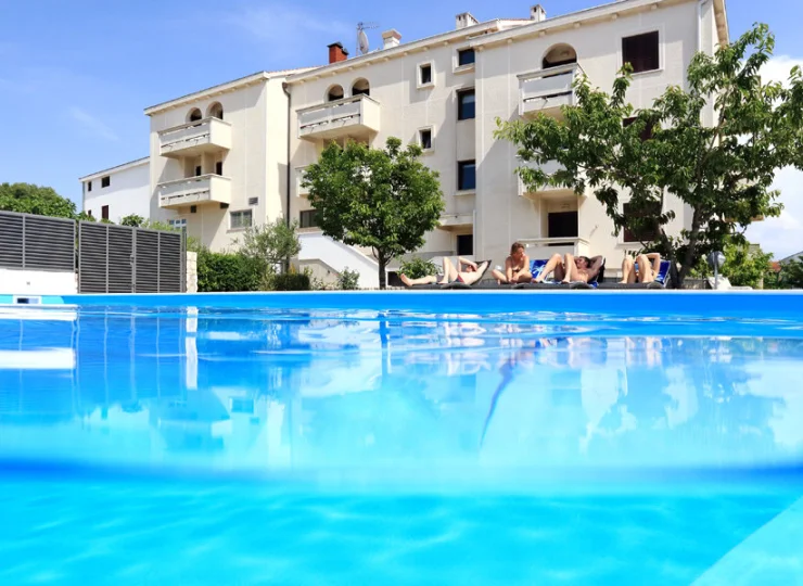 Hotel Mediteran*** z dużym basenem w Zadarze