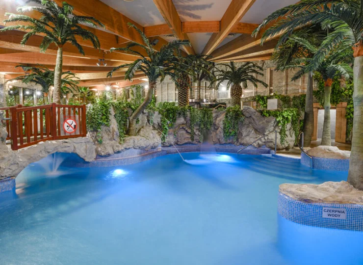 Rodzinny hotel pod Warszawą z basenami i tropikalnym aqua parkiem