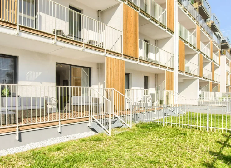 Każdy apartament posiada własny balkon lub taras