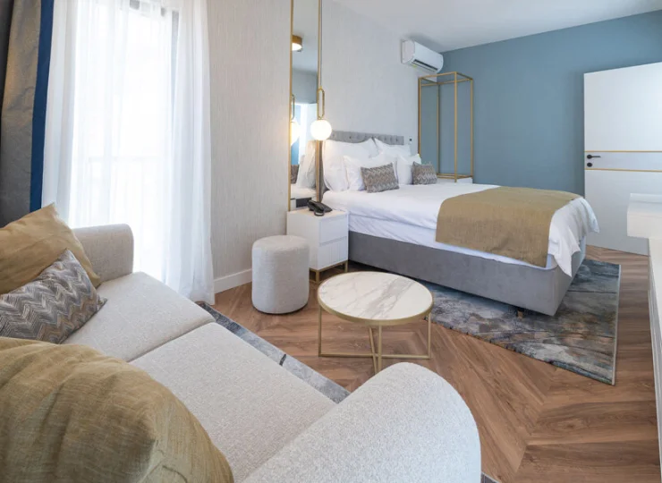 Pokój Junior Suite to komfortowa przestrzeń ze strefą wypoczynkową