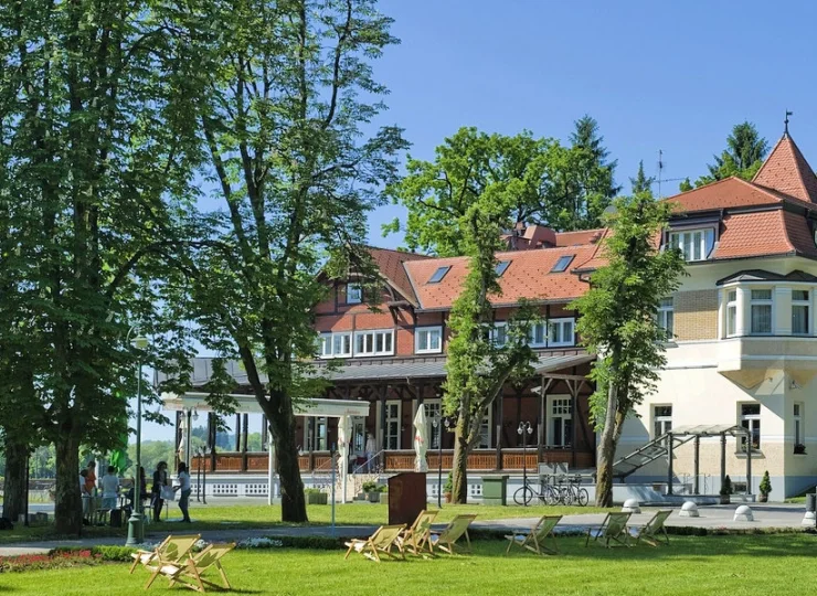 Pięknie położony Hotel Korana stanowi wizytówkę miasta Karlovac