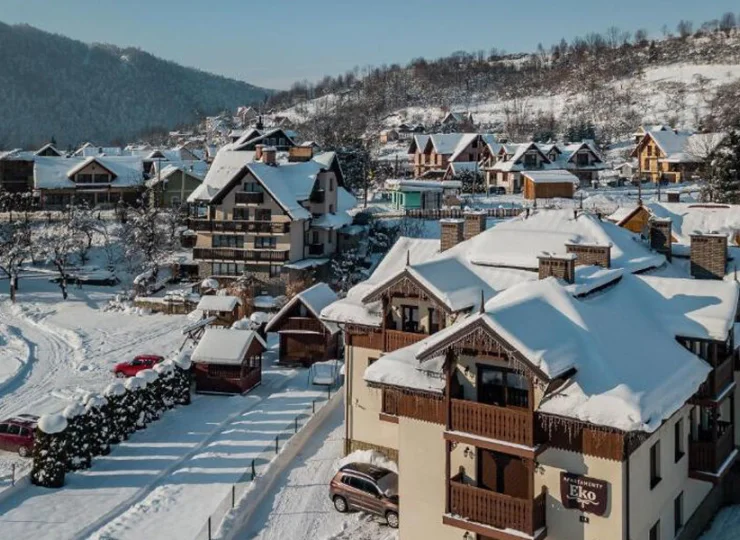 Zimą na sąsiedniej Palenicy panują bardzo dobre warunki narciarskie