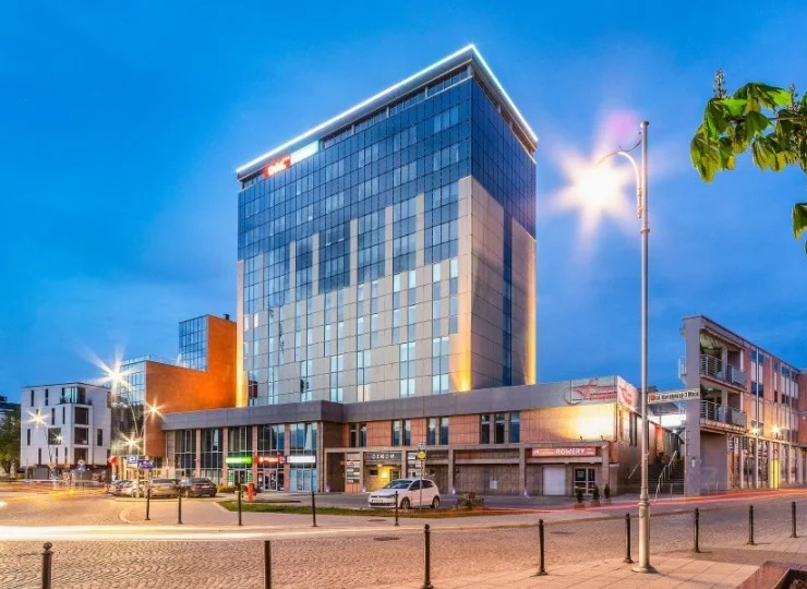 Hotel Dal*** położony jest w centrum Kielc