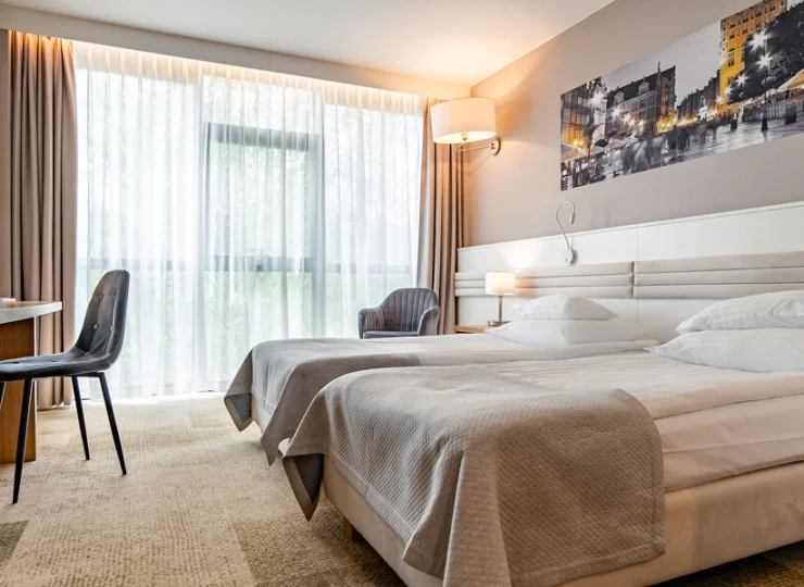 Przygotowano tutaj komfortowe pokoje