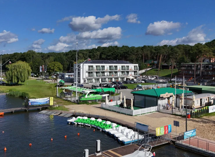 Marina Sława to wyjątkowy hotel nad samym brzegiem jeziora