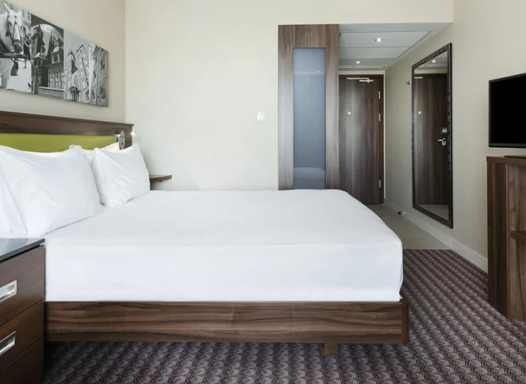Wszystkie pokoje posiadają wygodne pojedyncze lub podwójne łóżka