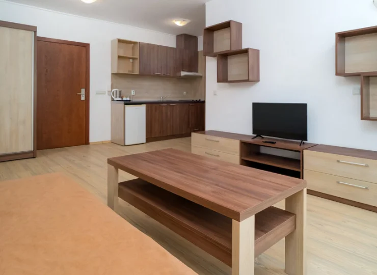 Apartament 2+2 junior suite jest dwupokojowy