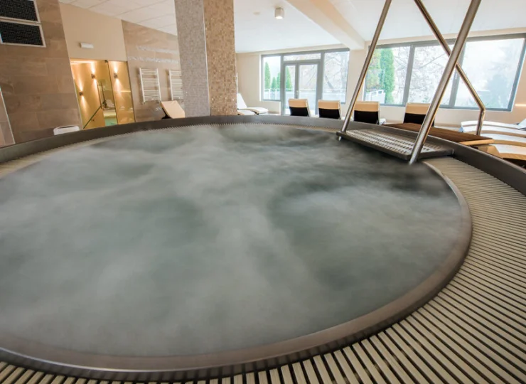 W strefie wellness Hotelu Termal **** mieści się jacuzzi