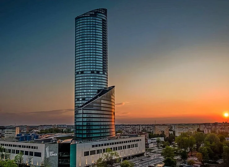 InTheSky to apartamenty w Sky Tower - pierwszym drapaczu chmur we Wrocławiu