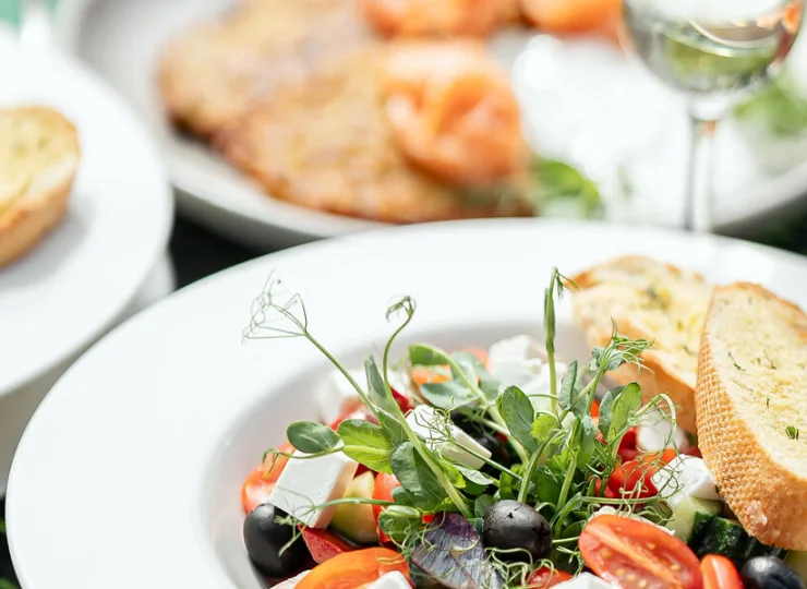 W restauracji warto skosztować dań kuchni autorskiej