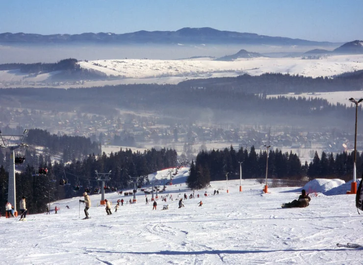 Kotelnica Białczańska jest największą stacją narciarską położoną na Podhalu