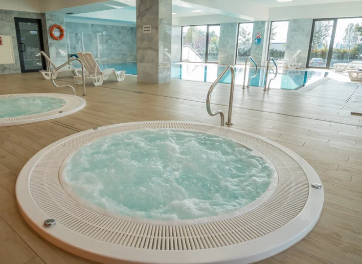 Strefa z relaksującymi jacuzzi