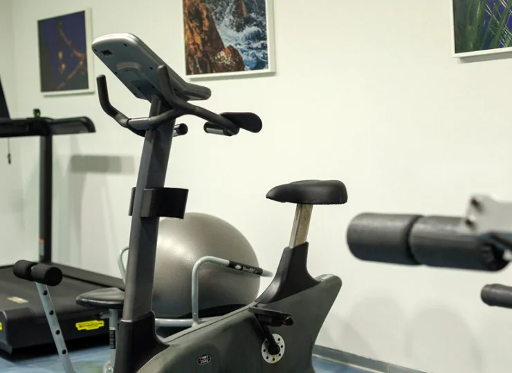 Goście mogą korzystać z hotelowego centrum fitness