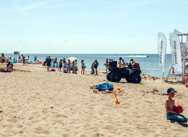 Dużą zaletą hotelu jest lokalizacja blisko plaży