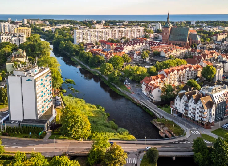 Aparthotel Nad Parsętą leży na rzeką Parsęta, nieopodal centrum miasta i Bałtyku