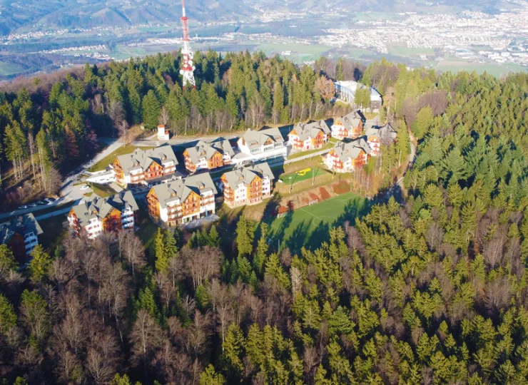 Forest Hotel Videc*** jest pięknie położony nad Mariborem