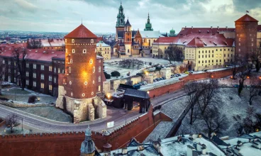 Hotel jest położony 5 minut jazdy od Wawelu i Starego Miasta