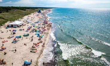 Ośrodek Wypoczynkowy Neptun jest tylko wydmą oddzielony od bałtyckiej plaży