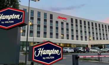 Hampton By Hilton Poznan Swarzedz jest oddalony 10 km od centrum Poznania