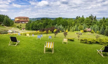 Zaledwie 15 km od Rzeszowa, z rozległym ogrodem