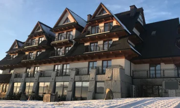 Hotel jest pięknie położony na grzbiecie w Bukowinie Tatrzańskiej