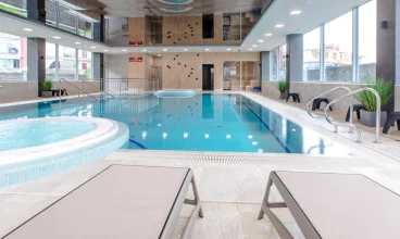 Resort Apartamenty Klifowa to obiekt z basenem w Rewalu
