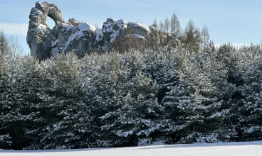 6 km od hotelu znajduje się Rezerwat Góry Zborów