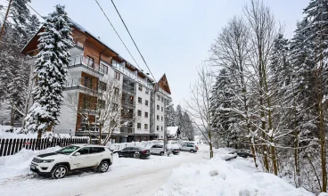 Wygodne apartamenty są przyjemnie położone w otoczeniu lasu