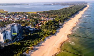 Porta Mare Active & Spa Resort jest wyjątkowo położony pomiędzy plażą a zalewem