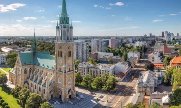 Boutique Hotel’s III Piłsudskiego jest świetnie zlokalizowany w centrum Łodzi