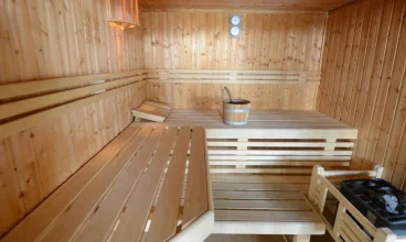 Sauna sucha doskonale rozgrzeje mięśnie po górskich wędrówkach