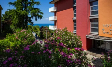 Hotel Mirta mieści się tylko 200 metrów od plaży