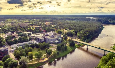 Hotel De Lita*** położony jest w Druskiennikach na Litwie