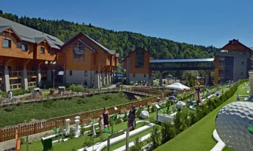 Czarny Potok Resort SPA & Conference wyróżnia się unikalną architekturą