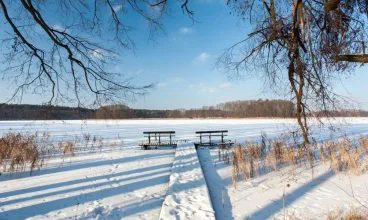 Mazury zimą zachęcają bajkowym krajobrazem