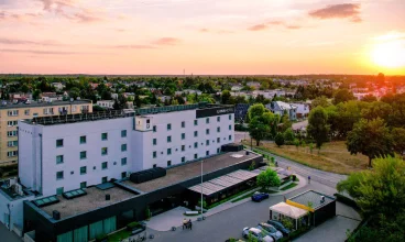 Ilonn Hotel**** jest położony na obrzeżach Poznania