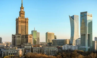 Hotel Gordon jest położony w Warszawie, obok lotniska