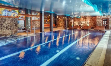 Hotel posiada nowoczesną strefę wellness z 20-metrowym basenem