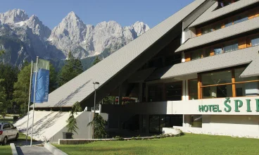 Resort jest przepięknie położony z widokiem na alpejskie szczyty