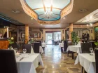 Restauracja, pub w piwnicy oraz oranżeria tworzą kulinarną ofertę hotelu