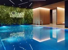 W strefie wellness mieści się basen, sauna i jacuzzi