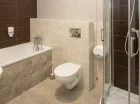 Łazienki posiadają nowoczesne węzły sanitarne