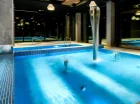 Resort posiada strefę wellness z kompleksem wewnętrznych basenów
