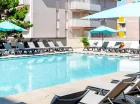 Zewnętrzny basen to duży atut hotelu